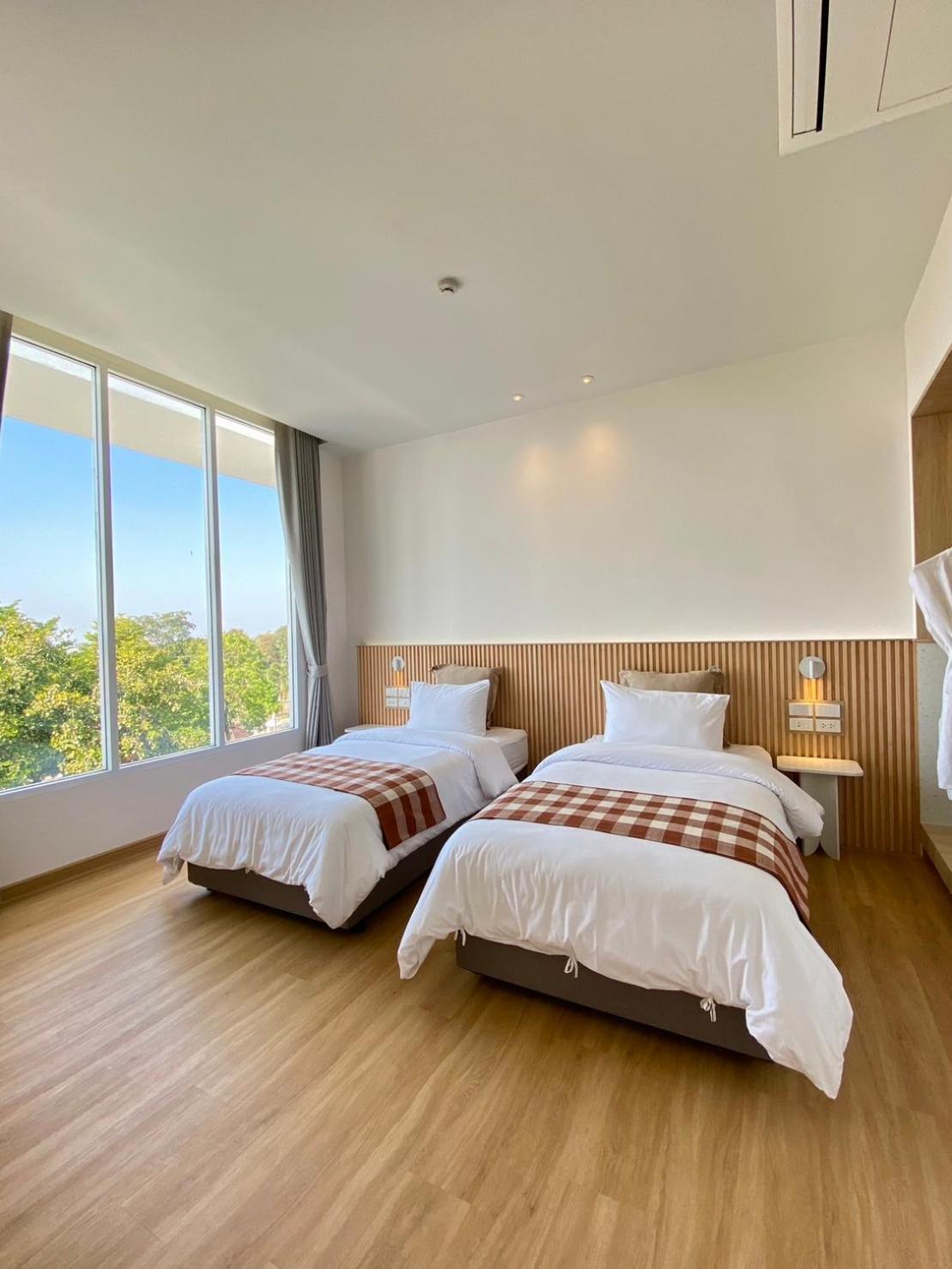 Punn Hotel Korat Накхонратчасима Экстерьер фото